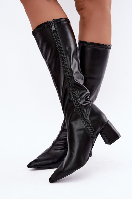 knee-high boots with heels and pointed toes made of faux leather in black Amora