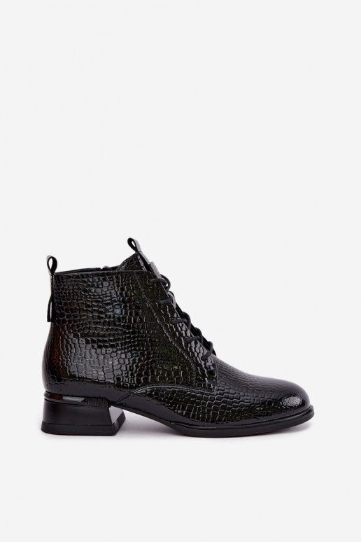Patent effect ankle boots with embossing insulated in black Vinceza 58659