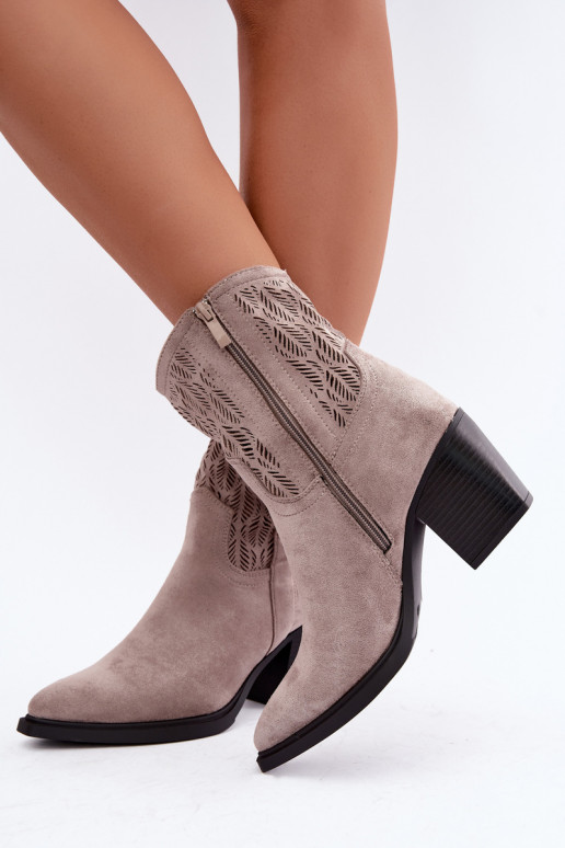 Ankle boots with cut-out elements insulated in sand Salinae