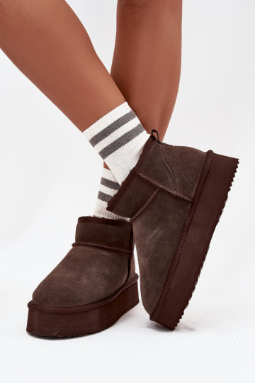 Women's snow boots made of faux suede with platform Vinceza 97962 in chocolate color