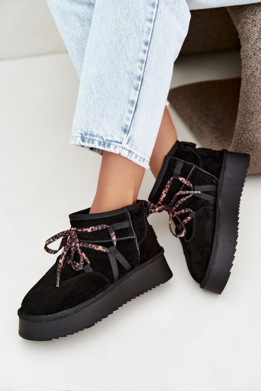 Black faux suede snow boots with platform and stylish details GOE UU2N4919