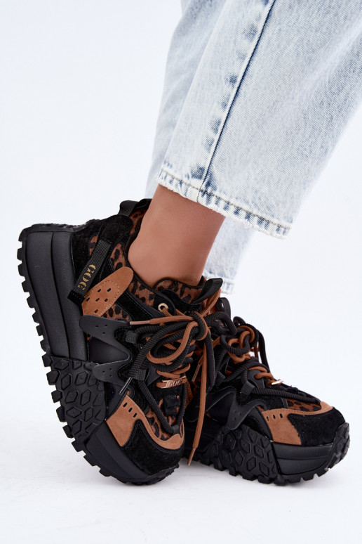 Czarne sneakersy z sztucznego zamszu z platformą i detalami w panterkę GOE UU2N4017