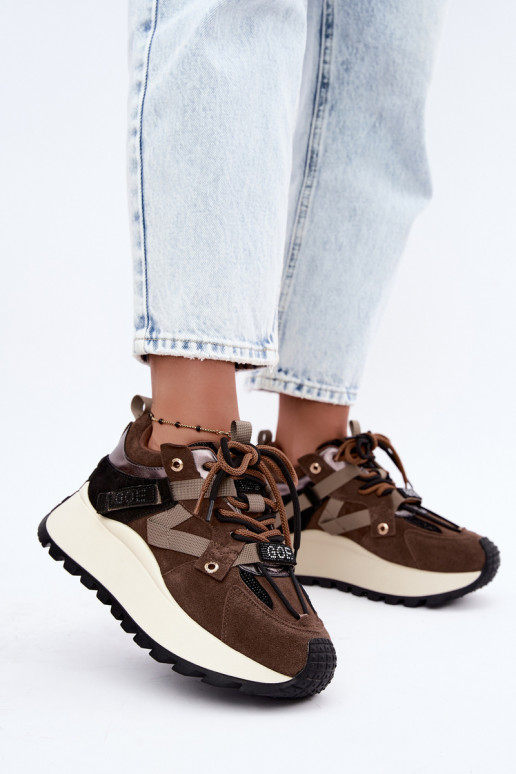 Brązowe sneakersy z sztucznego zamszu z platformą GOE UU2N4001