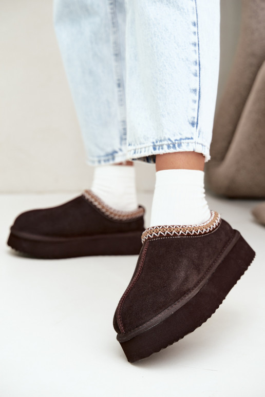 Faux suede snow boots with decorative stripe Vinceza 97972 chocolate