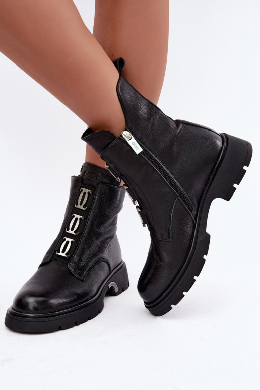 Warm leather ankle boots with elegant details GOE UU2N4138 black