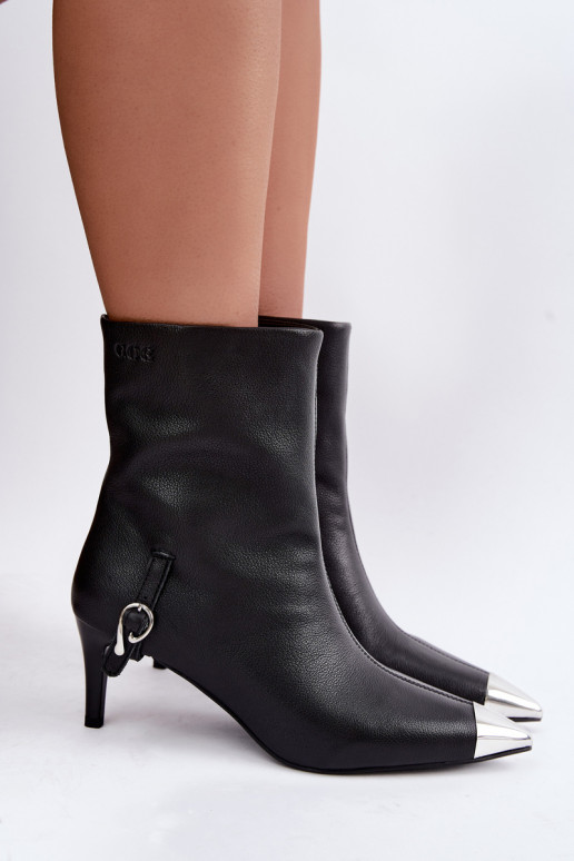 Warm leather ankle boots with slim heels GOE UU2N4226 black