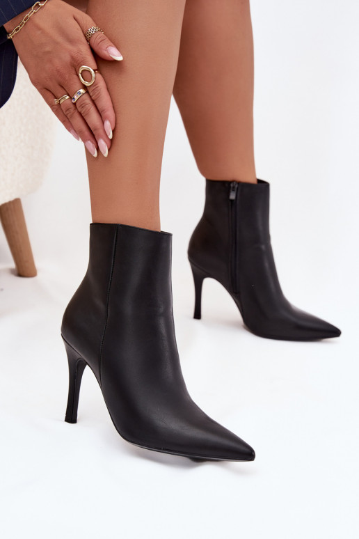Insulated women's ankle boots with thin heels, faux leather, in black Nolisse