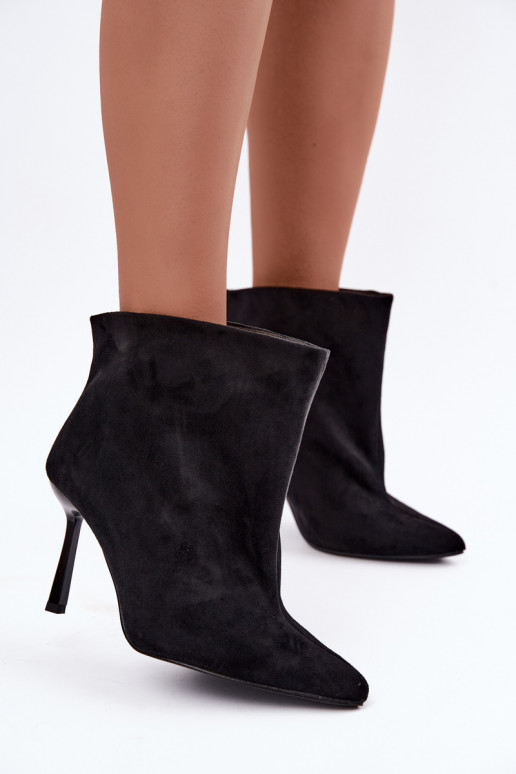 Slip-on ankle boots with thin heels in black Kamea