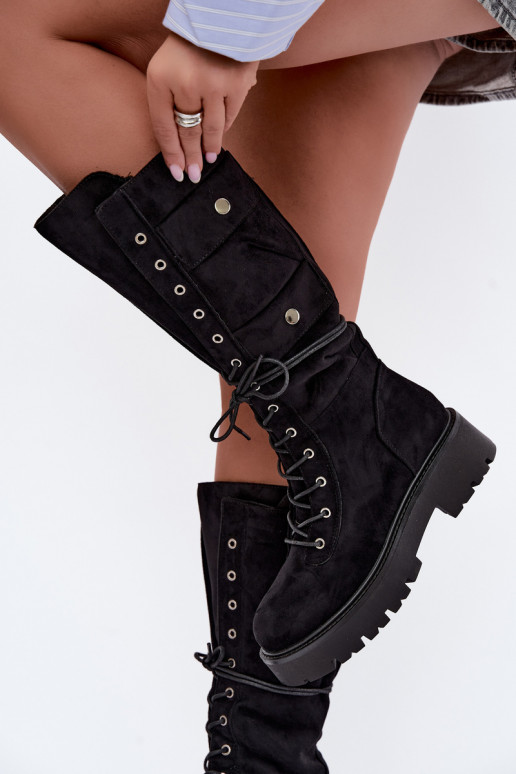 Warm knee-high boots with platform and laces in black Cressida