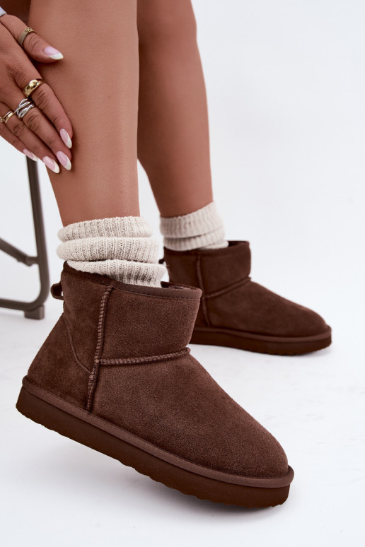 Warm snow boots made of faux suede with fur inside in burgundy color Amandine