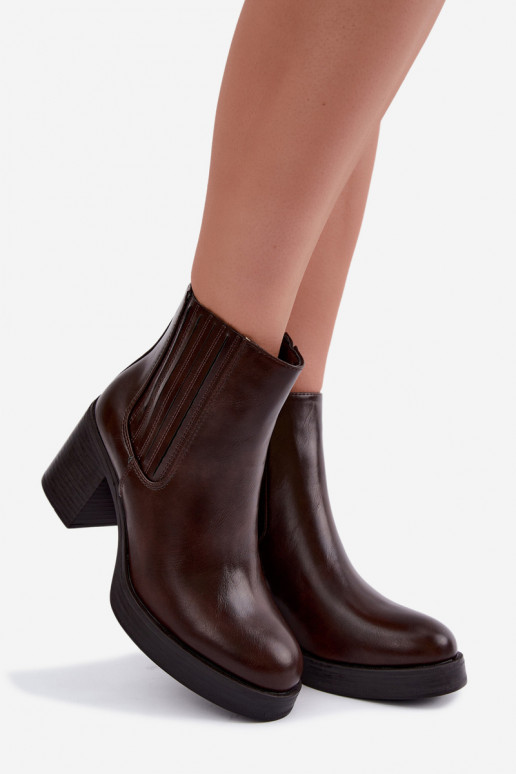 Chocolate-colored warm ankle boots with heels Gisandra