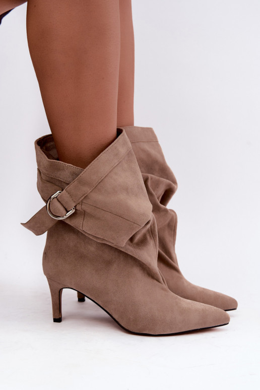 slip-on ankle boots with thin heels and straps in sand color Soreya