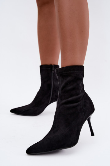 Black ankle boots with slim heels Nireya 2