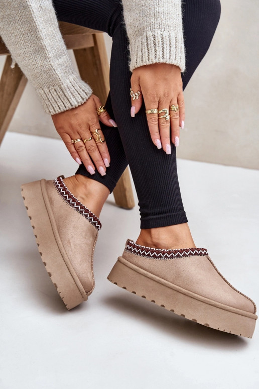 Sand women's low snow boots with embroidered rings on platform Įjungtarirya