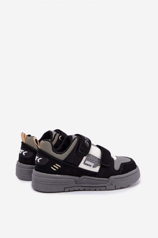 Sneakersy dla chłopców Bartek 8700210 w czarnym i szarym kolorze