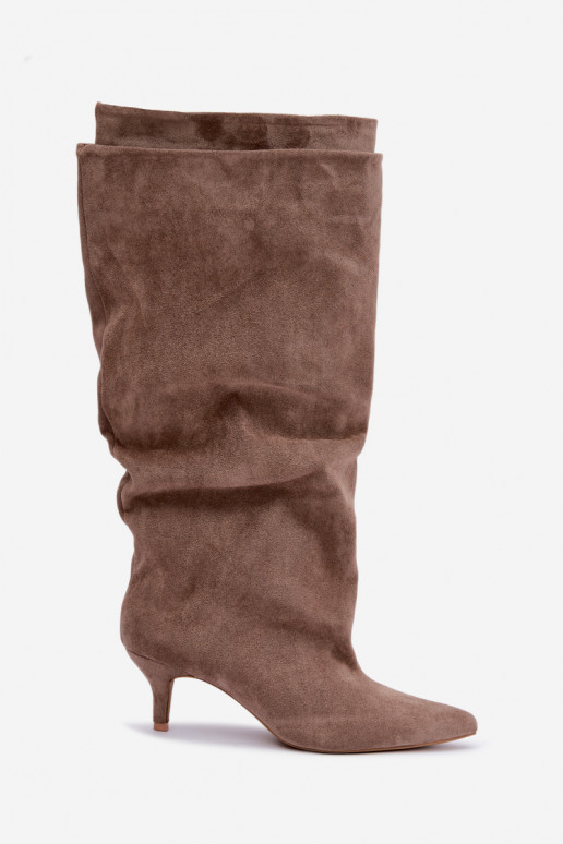 Warm knee-high boots with ruffles and heels in sand color Oriellea