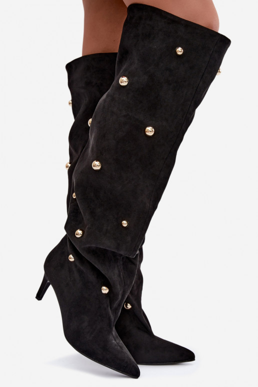 Slip-on knee-high boots with thin heels and ornate details in black color Beladine