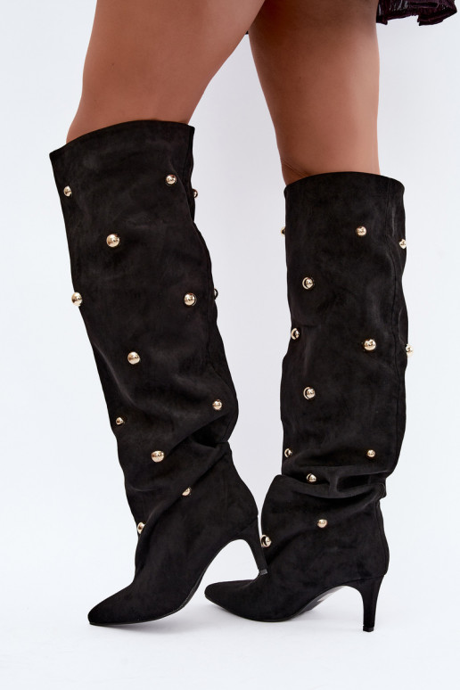 Slip-on knee-high boots with thin heels and ornate details in black color Beladine