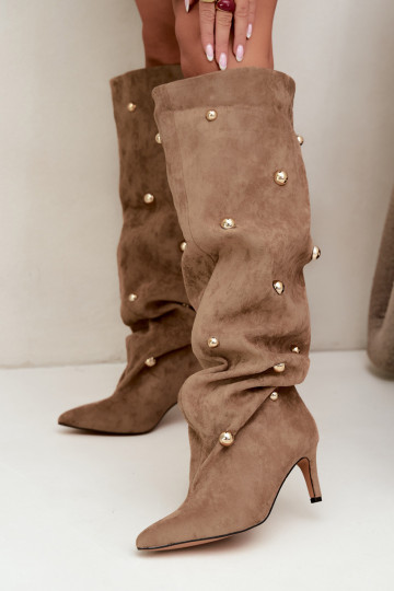 Slip-on knee-high boots with thin heels and ornate details in sand color Beladine 2