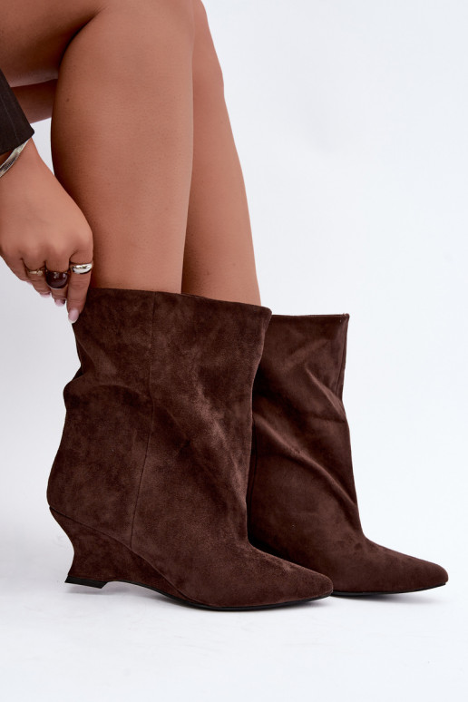 Slip-on ankle boots with platform in chocolate color Coralise