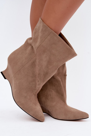 Slip-on ankle boots with platform in sand color Coralise