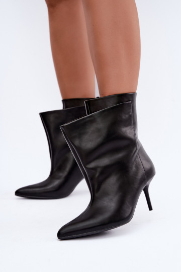 Insulated Damarielle ankle boots with thin heels in black 2