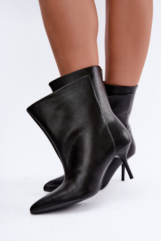 Insulated Damarielle ankle boots with thin heels in black