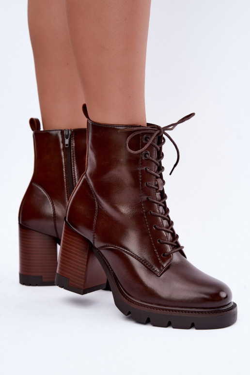 ocieplane botki na obcasie w ciemno brązowym kolorze Isalys