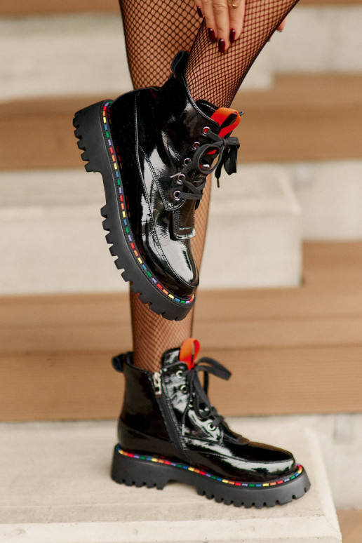 Leather ankle work boots with patent effect black Anafra
