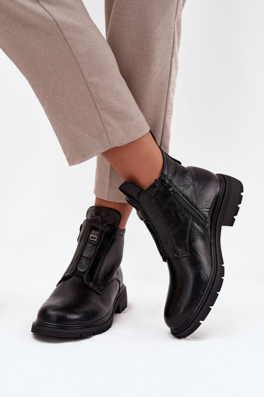 Warm women's ankle boots with decorative details black Roselle