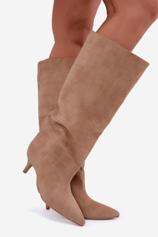 Smėlio spalvos įsispiriami ilgaauliai batai su įspaudu ir kulniukais Cazelle