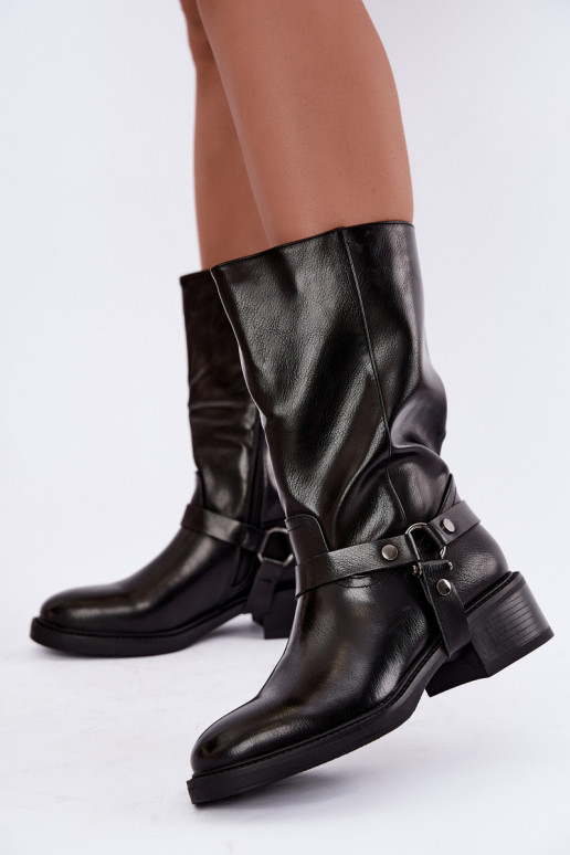 Warm ankle boots with decorative straps in black Galdine