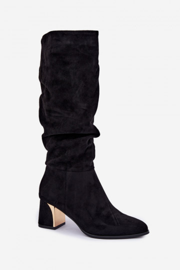 Warm wrinkled knee-high boots with heels in black Ivenna