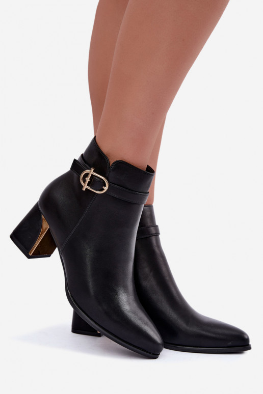 Women's ankle boots with decorative straps and buckles in black Kordelia