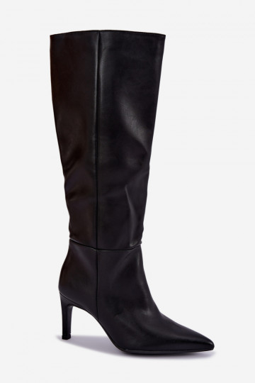 Warm knee-high boots with ruffles and heels in black Rodeline