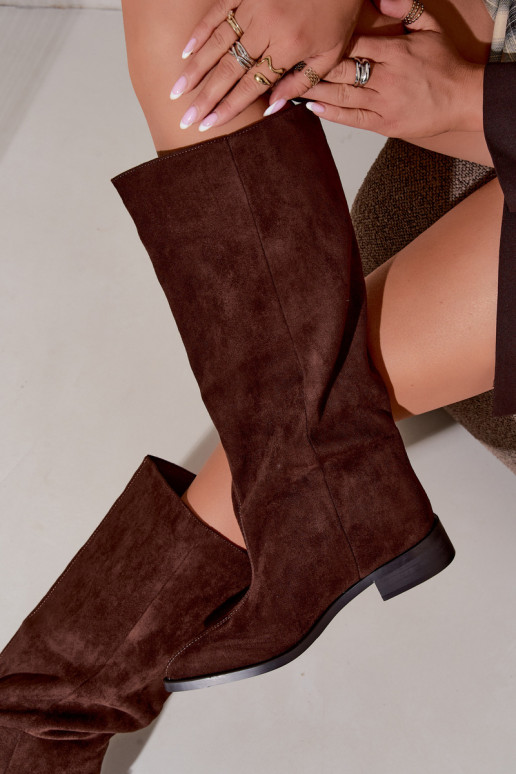 Slip-on knee-high boots with wide heels in chocolate Cadorine