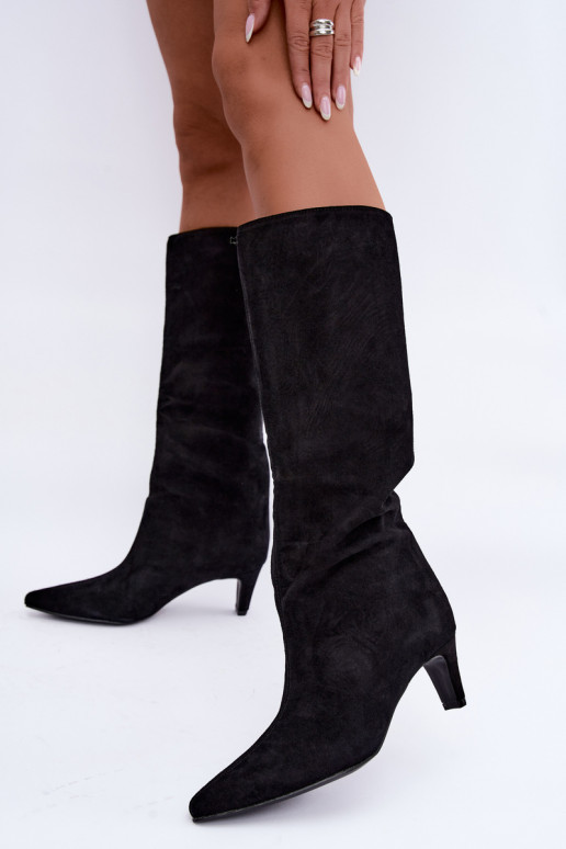 Slip-on knee-high boots made of faux suede with heels in black Pamelisse