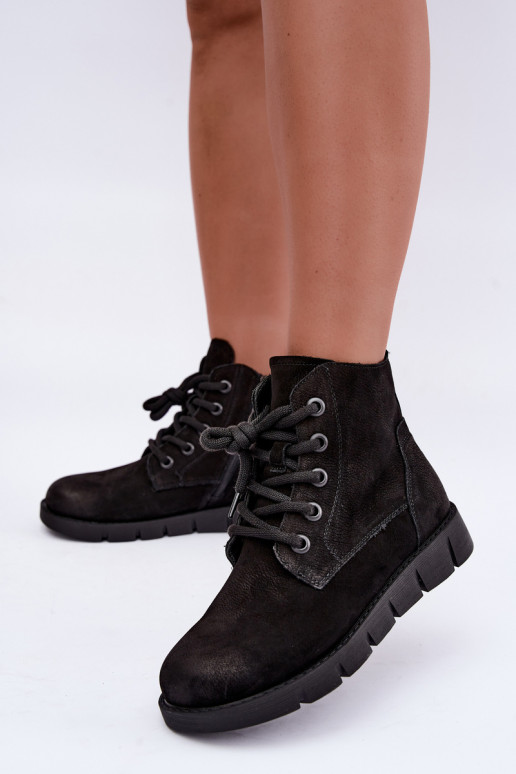 Laced insulated leather ankle boots black color Vinceza 67040