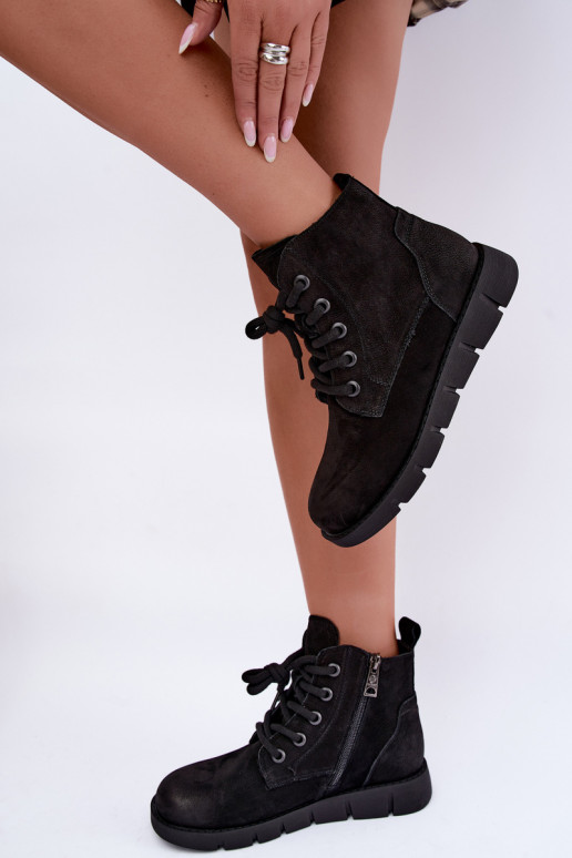 Laced insulated leather ankle boots black color Vinceza 67040