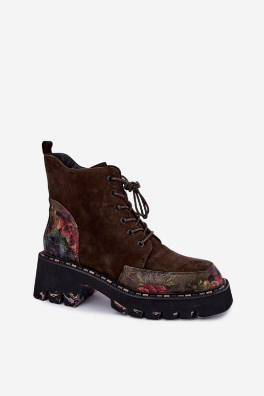 Suede insulated boots with laces and floral motifs brown color Artiker 59C0250