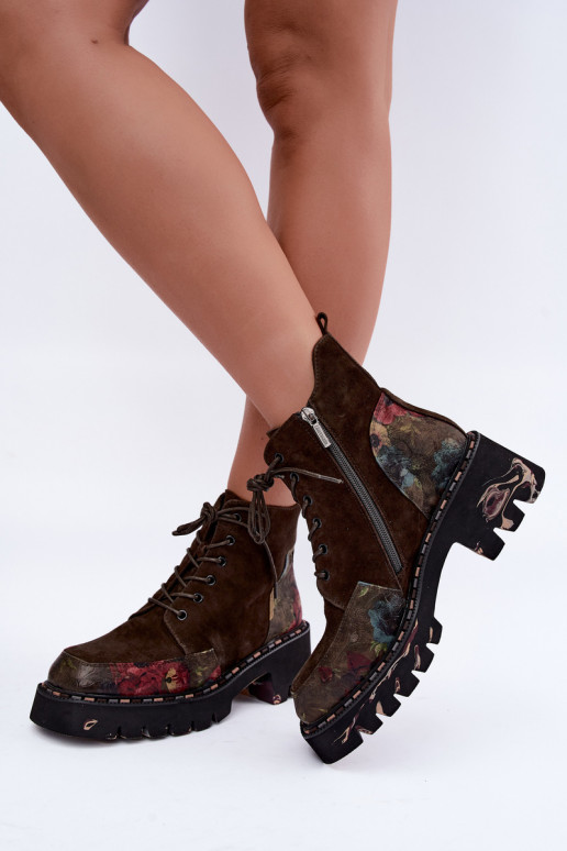 Suede insulated boots with laces and floral motifs brown color Artiker 59C0250