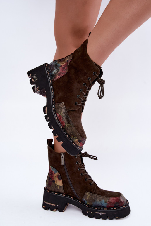 Suede insulated boots with laces and floral motifs brown color Artiker 59C0250