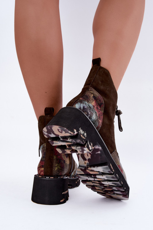 Suede insulated boots with laces and floral motifs brown color Artiker 59C0250