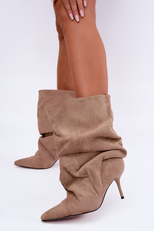 wrinkled warm slip-on ankle boots with thin heels in sand color Greselle