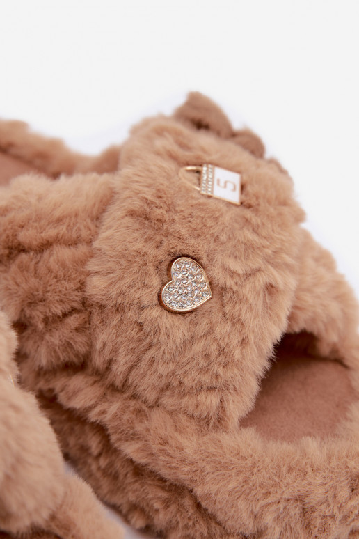 slippers with fur and beautiful details in sand Jesselle