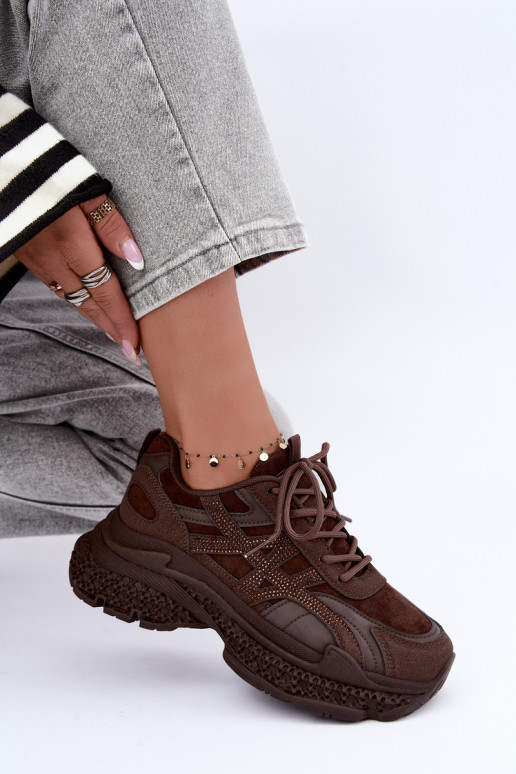 Sneakers z dekoracją w kolorze czekoladowym Amselle