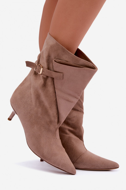 Low-heeled ankle boots with buckles in sand color Canelisse
