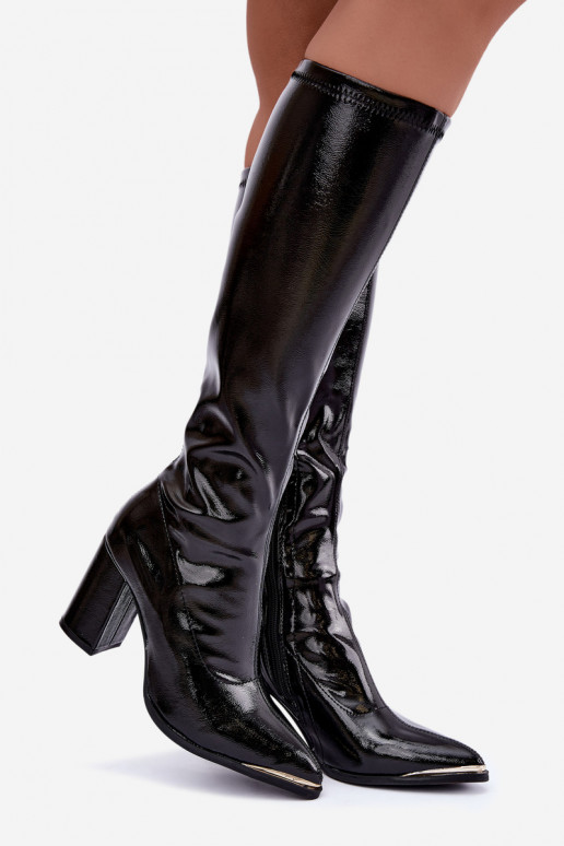 Knee-high boots with heels and patent effect in black color Isetta