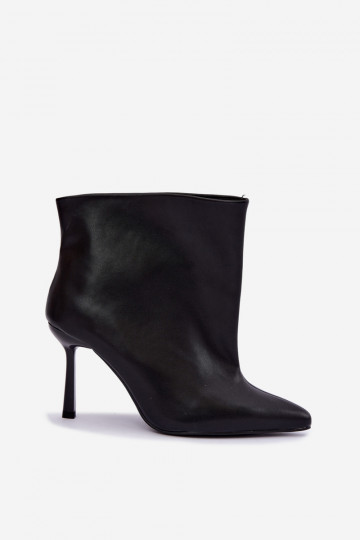 Slip-on ankle boots with thin heels in black faux leather Kamea 2