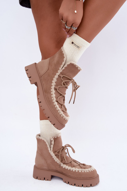 Snow boots with stylish details in sand color Cariselle